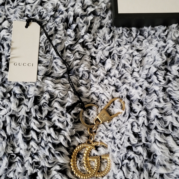 Gucci Marmont Keychain - Picture 2 of 5